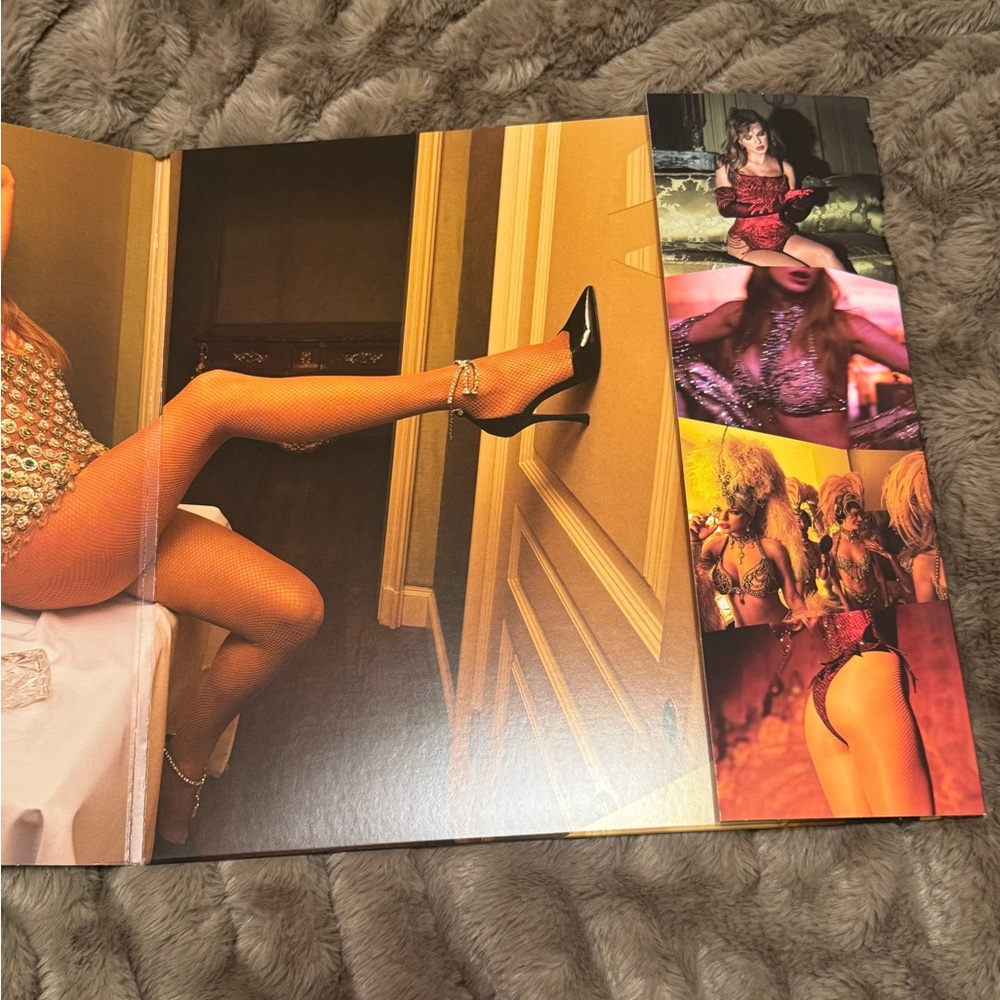Taylor Swift - The Life of a Showgirl Vinyl - Picture 3 of 6